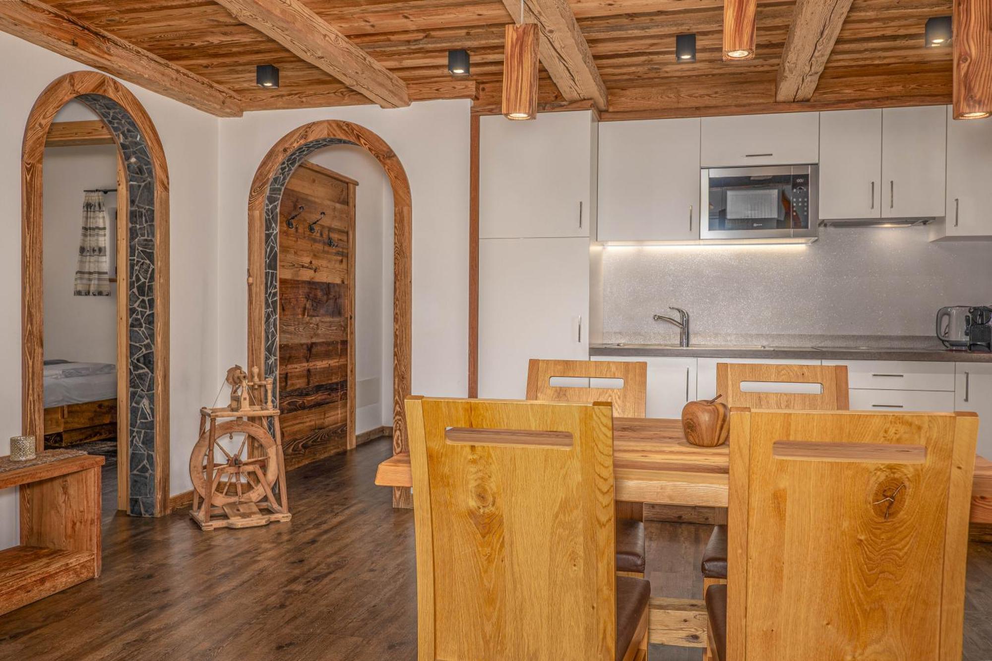 Alpine Mountain Chalet Сан Вигилио ди Маребе Екстериор снимка