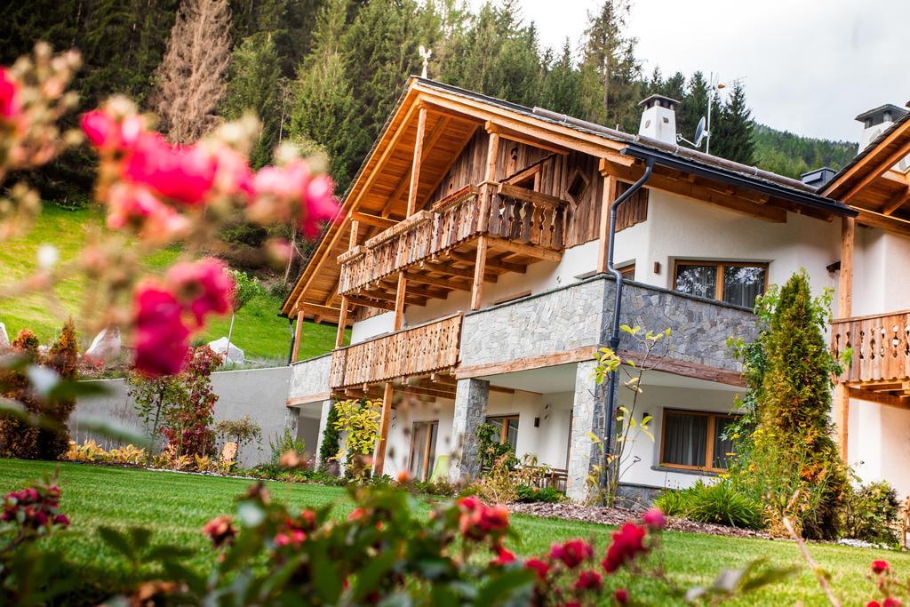 Alpine Mountain Chalet Сан Вигилио ди Маребе Екстериор снимка