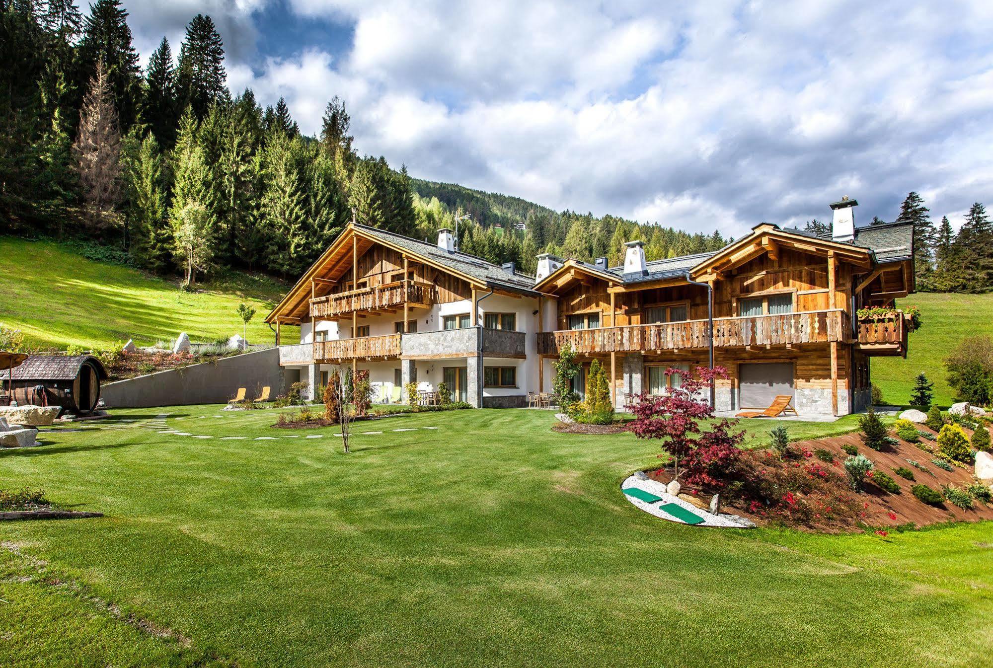 Alpine Mountain Chalet Сан Вигилио ди Маребе Екстериор снимка